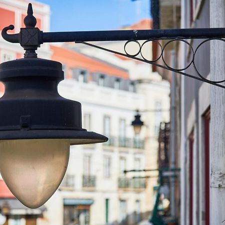 Spacious Bairro Alto Apartment With Courtyard, By Timecooler Lisboa Exterior foto