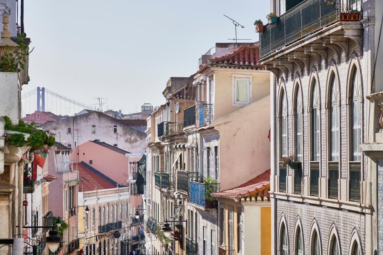 Spacious Bairro Alto Apartment With Courtyard, By Timecooler Lisboa Exterior foto